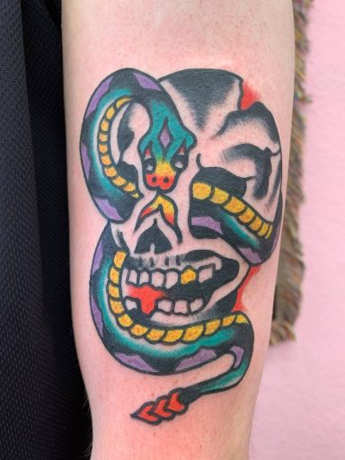 Traditional Tattoo Berlin - Tattoos by Mariano - traditional tattoo done as a walk-in in Berlin