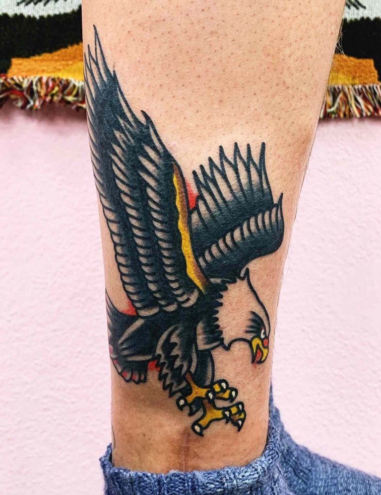 Traditional tattoo Berlin – Tattoos by Mariano – traditional eagle tattoo in color