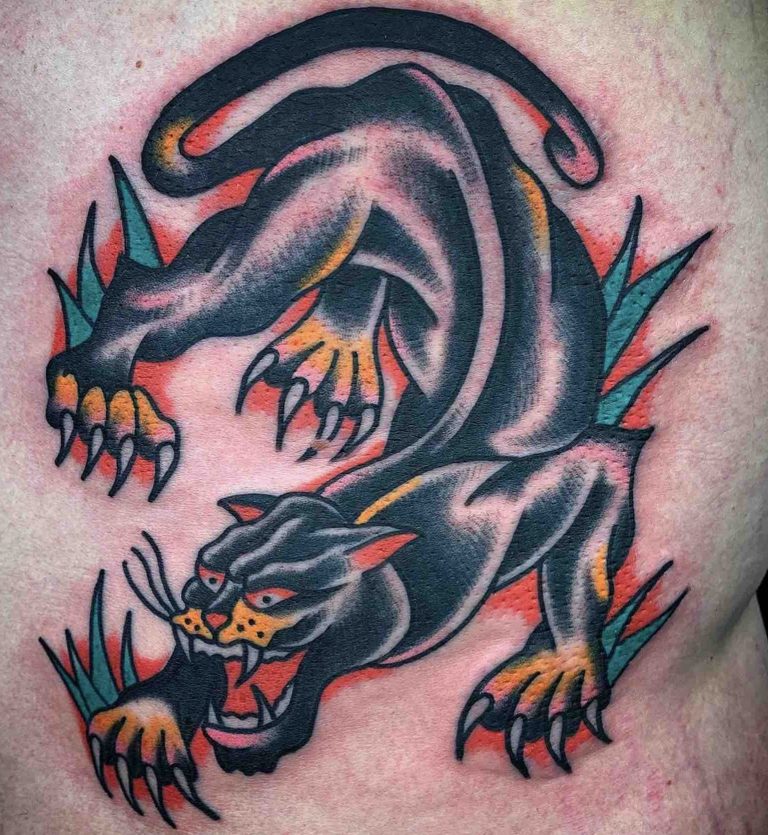 Traditional tattoo Berlin – Tattoos by Mariano – a crawling panther design freshly done.