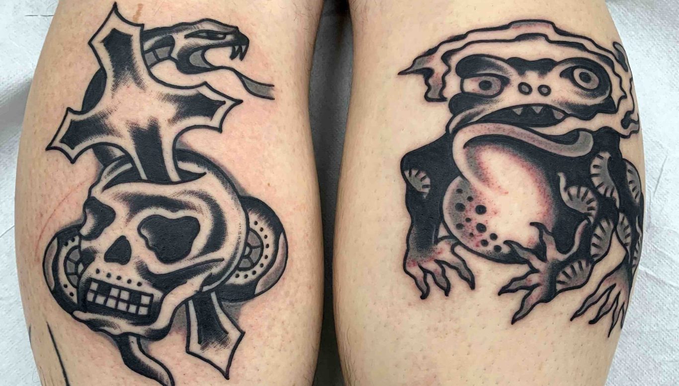 Traditional Tattoo Berlin - Tattoos by Mariano - Skull with snake and smoking frog tattoos